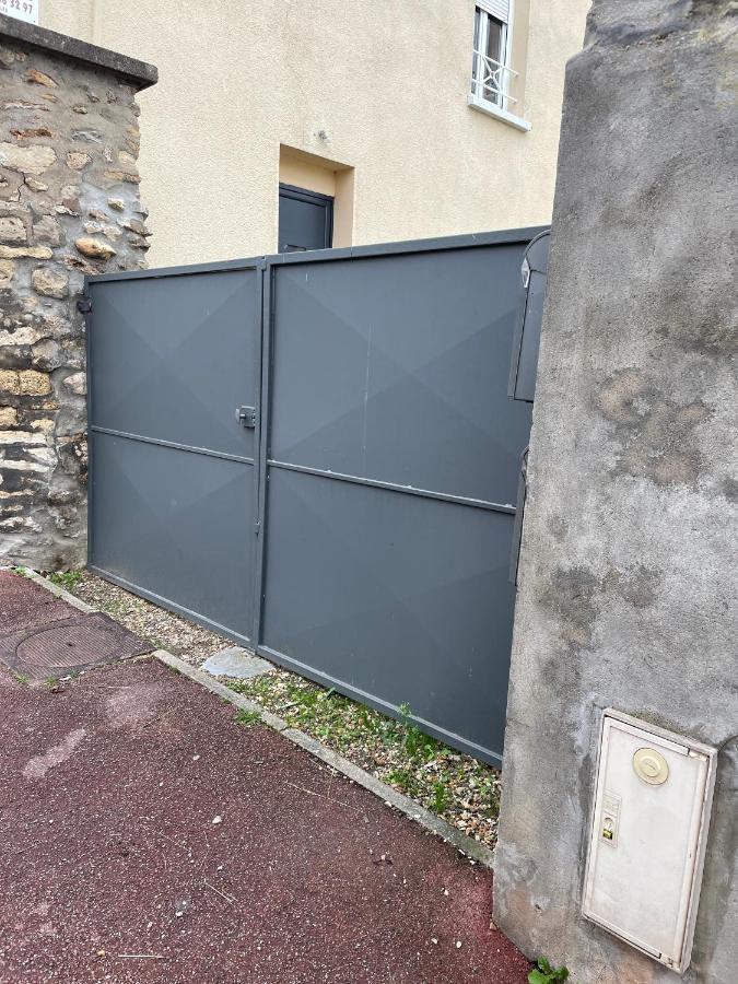 Agreable Maison De A Sur Eure *
